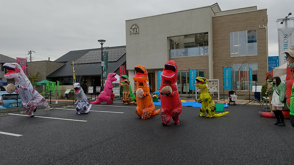 ティラノサウルスレース